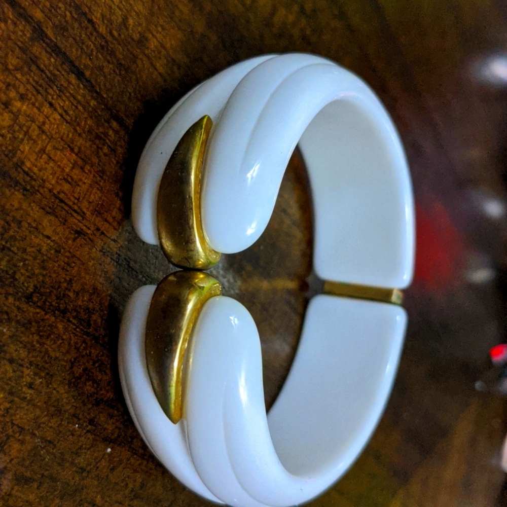 Vintage Hinged Bangle